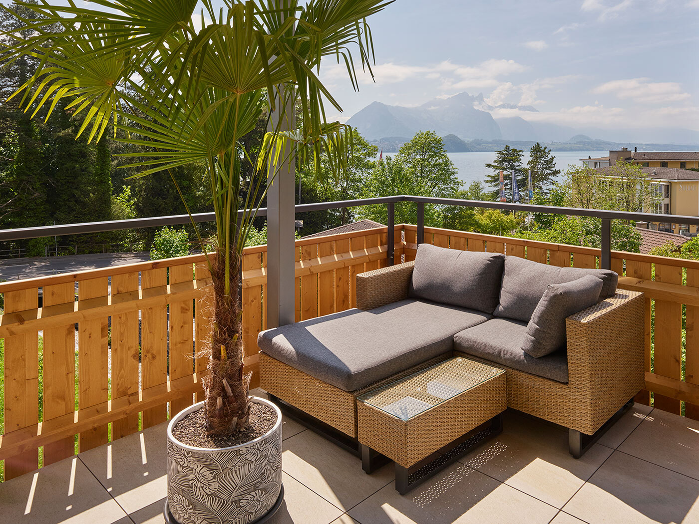 Terrasse mit Aussicht bei Neubau